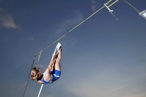 开云体育-德罗赞绝境爆发，当辽宁铁壁遇上广厦孤星