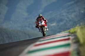 开云官网2026-欧文绝境封神夜，新疆铁骑踏破关东—当东方坚韧遇见西方孤胆