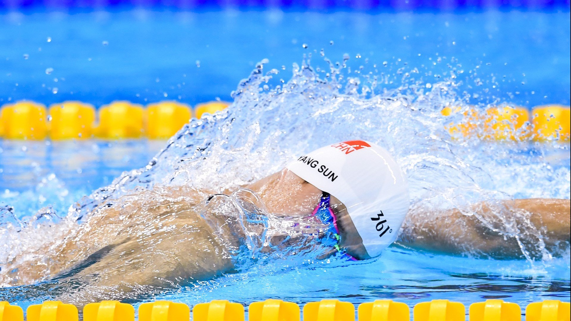 奥纳纳统治全场，当哥伦比亚的野性遇上摩纳哥的精密