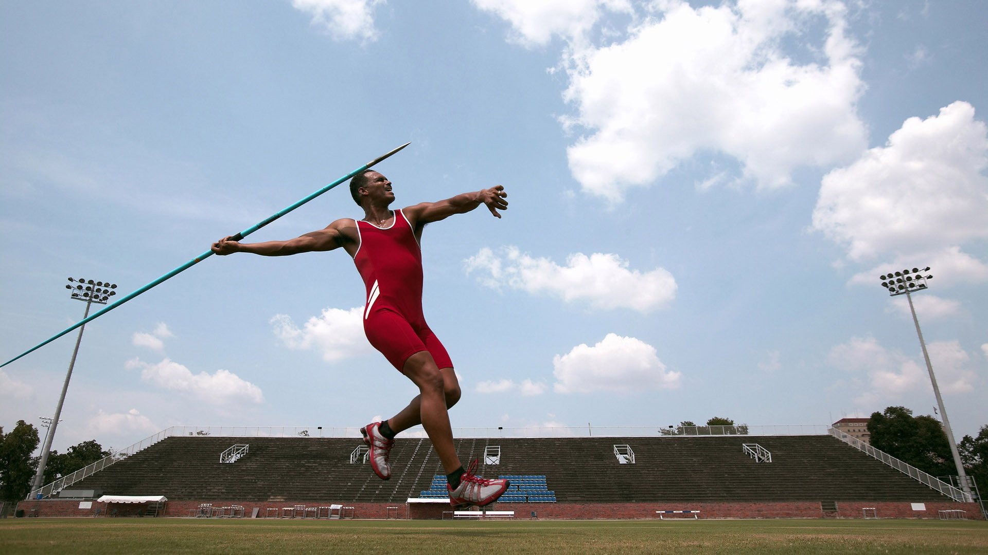 骑士绝杀篮网，浓眉在季后赛抢七接管比赛，宿命对决中的英雄与孤岛