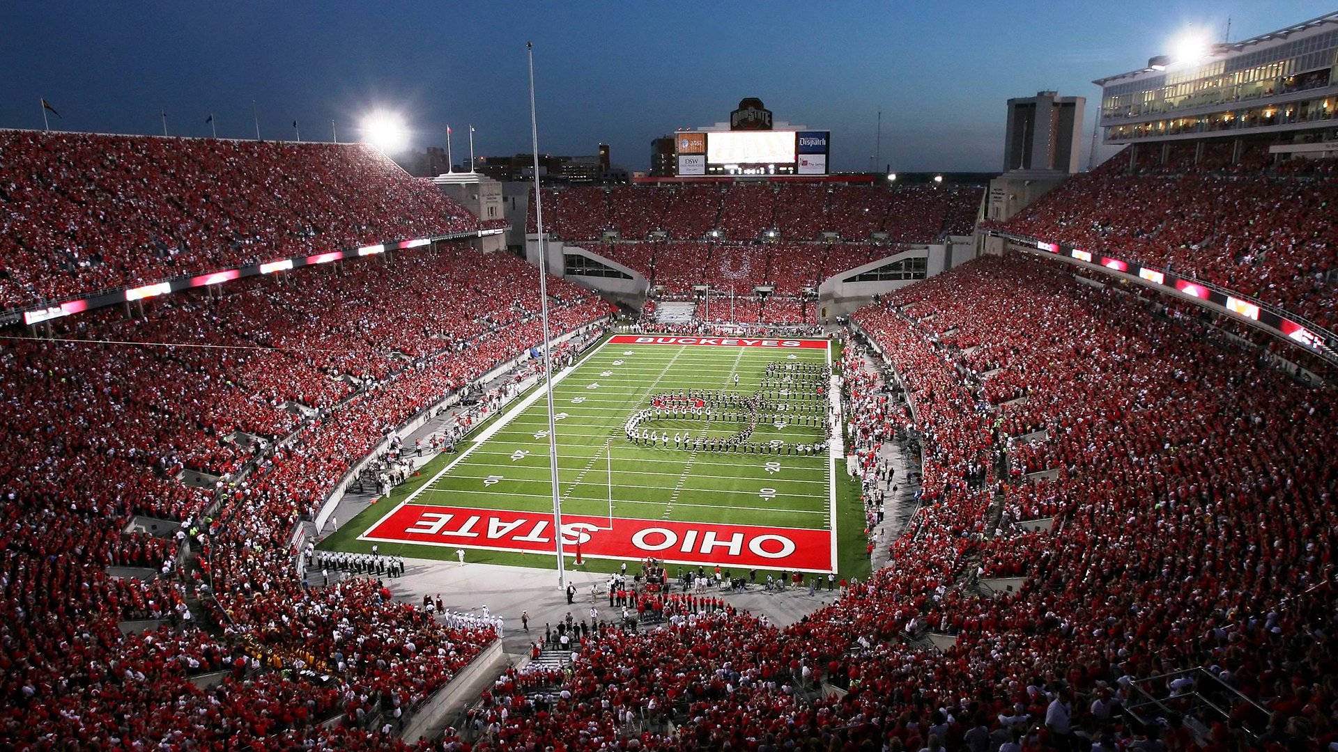 英超争冠之夜，东契奇如何用足球智慧改写篮球攻防？